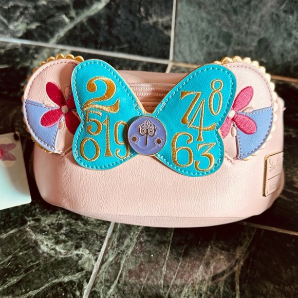 Disney it’s a Small World Loungefly Fanny Pack - Picture 2 of 6